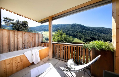 Collepietra Apartment | Beautiful Apartment “Sonnleiten Sonnenadler 2" with Mountain View