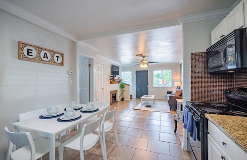 Mahncke Park Apartment | Beautiful Apartment @ The Botanical Gardens #3