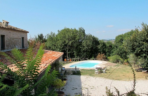 Granarola Apartment | Beautiful apartment with WIFI, pool, A/C, TV, patio, pets allowed, panoramic view and parking