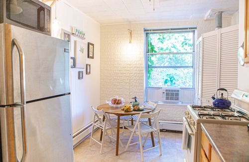 Hoboken Apartment | Beautiful Apt ONE STOP from Manhattan