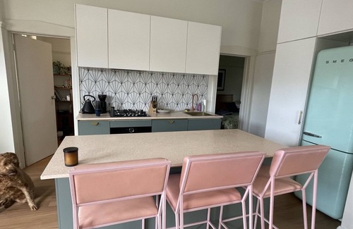 Brunswick Apartment | Beautiful art deco apartment in great location close to transport