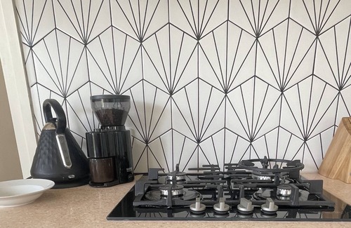 Brunswick Apartment | Beautiful art deco apartment in great location close to transport