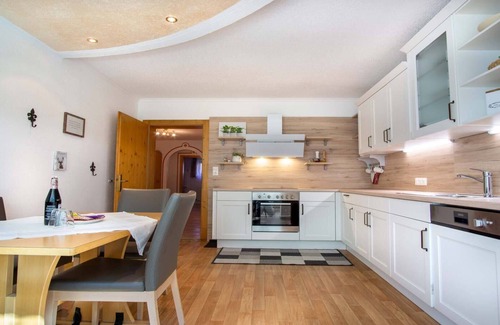 Volderau House | Beautiful vacation home with garden in the Stubai Alps, for 5 to 12 pers.