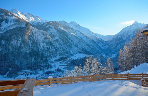 Kaprun House | Beautiful Austrian style Chalet at the ski slope