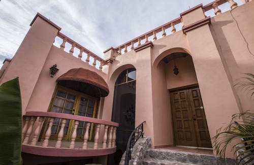 Caracol Turistico House | Beautiful beach home, breathtaking ocean views! Near marina, shops, restaurants