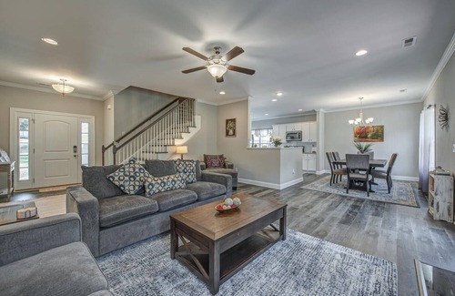Belmont House | Beautiful Belmont - 4 Bedroom House on Large Fully Fenced Lot