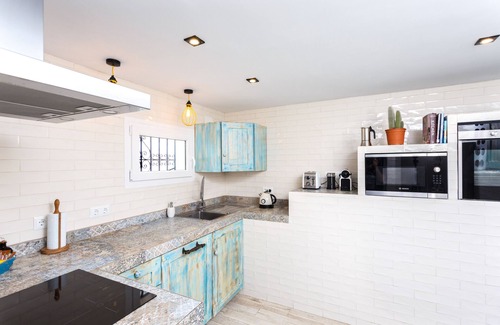 Nerja House | Beautiful Boutique House above Burriana beach Pool 7min stroll to center