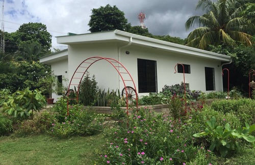 El Crucero House | Beautiful BRAND NEW 2BR Home in the Foothills of Managua