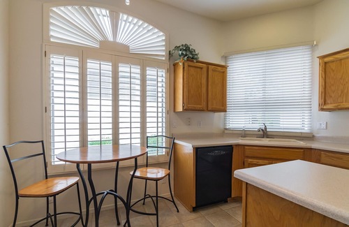 Oakwood Villa | Beautiful, bright and spacious Villa.