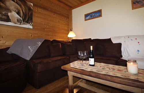 Le Fornet Apartment | Beautiful bright Apt next to the slopes
