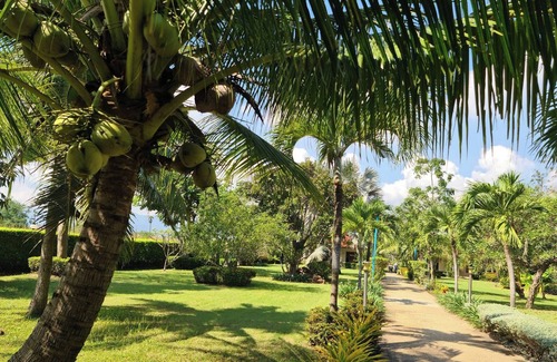 Cha-am House | Beautiful bungalow with shared outdoor pool and 2km from the beach