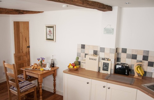 Orton Cottage | Beautiful C17th Cottage - pet-friendly, near Lake District, idyllic village.
