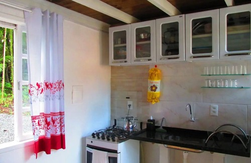 Morretes Cabin | Beautiful cabin immersed in the forest