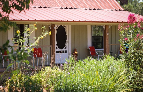 Kennard House | BEAUTIFUL CABIN IN THE DAVY CROCKETT NATIONAL FOREST WITH POOL ON PROPERTY