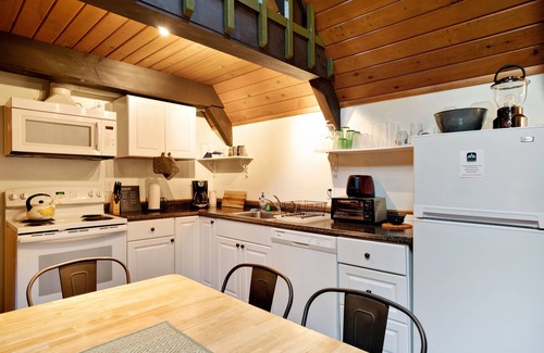 Baring Cabin | Beautiful cabin in the woods with river access & a private hot tub