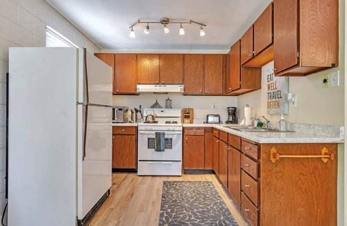 Canyon Rim Apartment | Beautiful Canyon Rim, Self Check-In, Parking