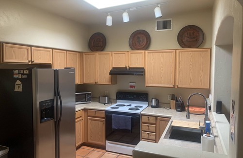 Green Valley House | Beautiful Casa Vega,Green Valley AZ. 3 Bed, 2 Bath, Great location Walk to shops