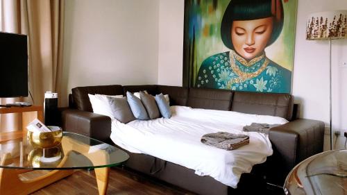 St. Dunstan's Apartment | Beautiful Central Family Apartment for 6