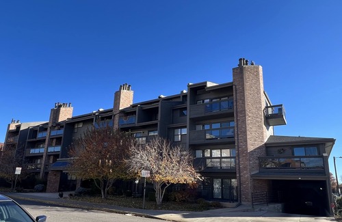 Cherry Creek Apartment | Beautiful Cherry Creek Condo right in the heart of town and restaurants