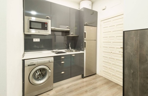 Malasana Apartment | Beautiful & Comfortable Apartment Gran Vía | A060