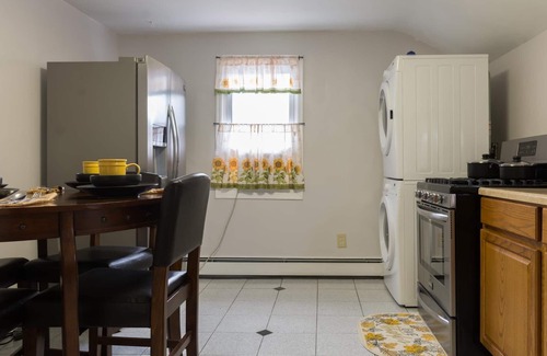 Hasbrouck Heights Apartment | Beautiful, Convenient, easy access to NYC, shopping, WiFi, free parking
