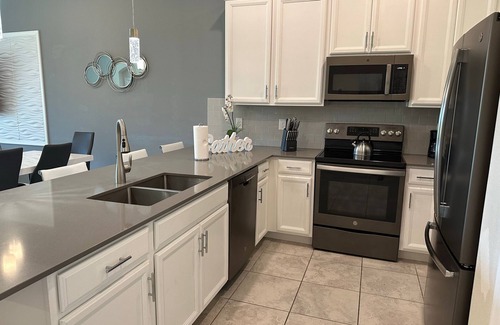 Downtown Condo | Beautiful Condo 3/2 close to disney parks
