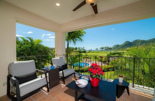 Herradura Condo | Beautiful condo in Los Sueños, NEWLY renovated! Pools & Golf