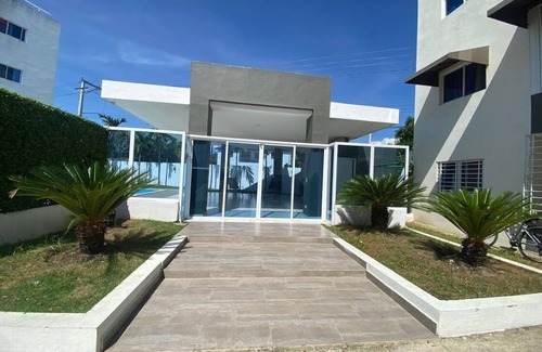 Licey al Medio Apartment | Beautiful condominium with pool in Santiago
