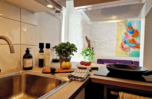 Bergen City Centre Condo | Beautiful condo near Bryggen, Balcony, Fireplace