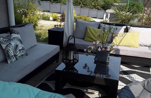 Yssingeaux House | Beautiful contemporary in the countryside. Quiet, wooded, fenced. Good air.