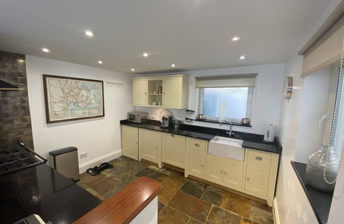 Babbacombe Cottage | Beautiful Contemporary Beach Living