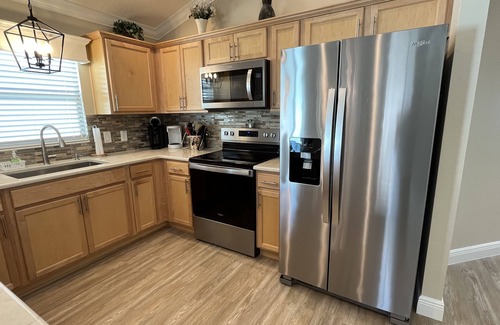 Fruitland Park House | Beautiful, Conveniently Located Home w/Golf Cart & FREE WiFi!
