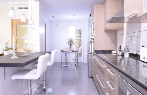 Alicante Apartment | Beautiful, Cosy, Great Apartment Downtown, Near Beach. Ask for Parking.