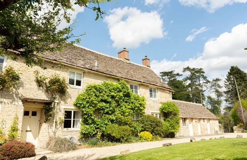 Coln St Aldwyns Cottage | Beautiful Cotswold Cottage- Casina Cottage