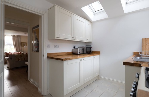 Milton Keynes House | Beautiful cottage style 3-bed, Free Parking, Wi-Fi