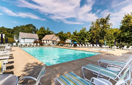Summer Village Cottage | Beautiful Cottage at Summer Village with pool, hot tub, pickleball & game room