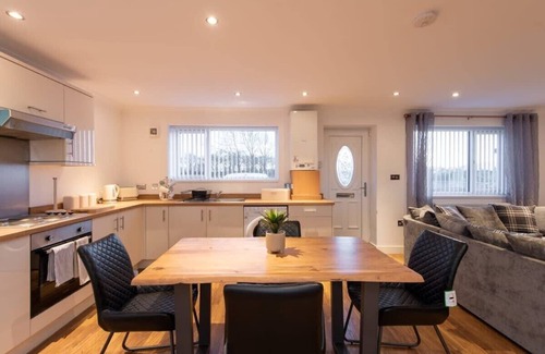 Durham House | Beautiful Cottage in Durham with Pool Table