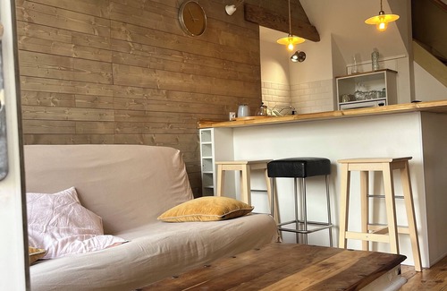 Cursan House | Beautiful cottage in wine estate
