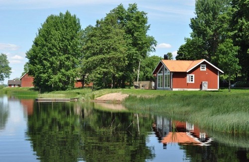 Vrigstad Cottage | Beautiful cottage just a few meters from the lake