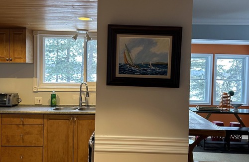 North Bay House | Beautiful cottage on Trout lake in North Bay.