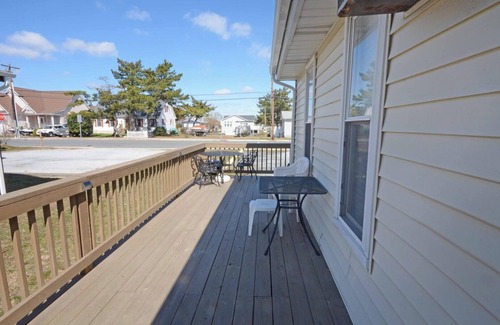 North Ocean City House | Beautiful Cottage - Sleeps 8 -Bayside