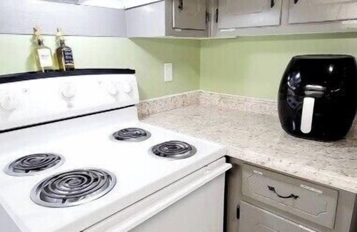 Cape Fear Cottage | Beautiful Cottage! 2.5m from I-95,13m to FtBragg