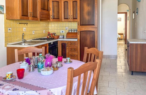 Castro House | Beautiful cottage with terrace and sea view.