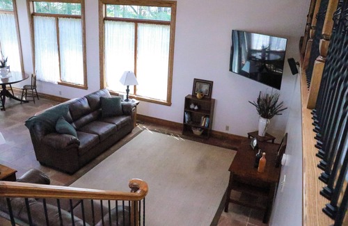 Hadley House | Beautiful country estate perfect for small weddings, retreats & large families!