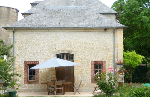 Moult-Chicheboville House | beautiful country house with heated swimming pool, enclosed garden, sea 18 km