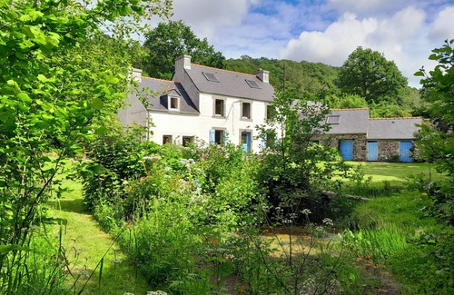 Rosnoen House | Beautiful country house at the entrance to the Crozon peninsula