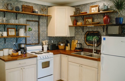 Berryville Apartment | Beautiful, cozy retreat in wine country!