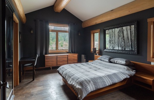 Mount Currie House | Beautiful custom artisan home on 3 acres