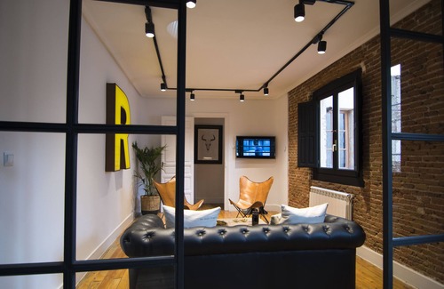 Avila Apartment | BEAUTIFUL DESIGN FLOOR IN THE CENTER FOR 6 PEOPLE