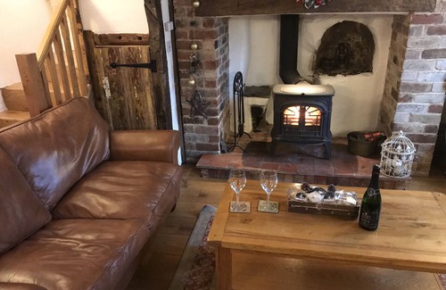Bontnewydd Cottage | Beautiful detached Welsh country cottage